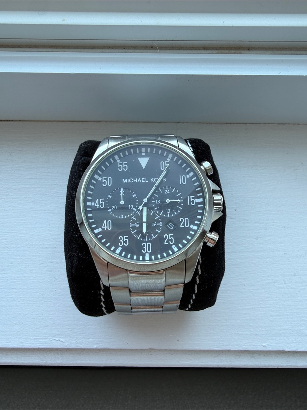 Mens Michael Kors watch - Black and Silver